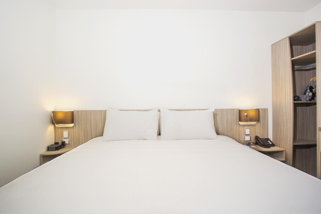 ホテル Ibis マッカイ 部屋 写真