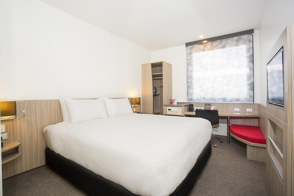 ホテル Ibis マッカイ 部屋 写真